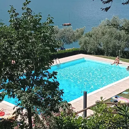 Open Space Fronte Apartament *