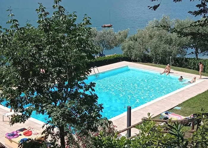 Open Space Fronte Apartament *
